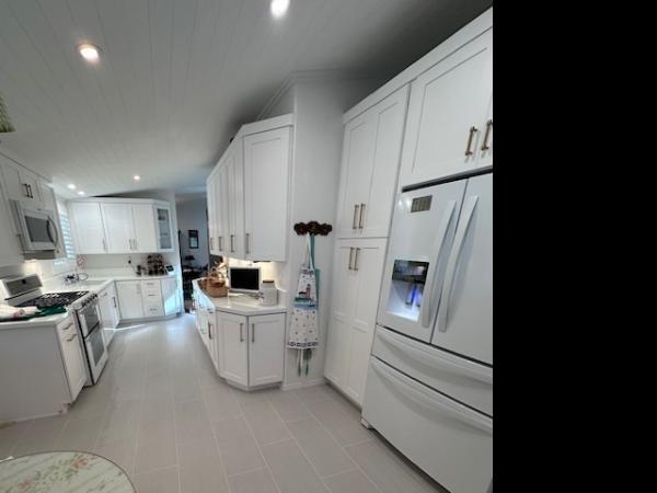 1998 Skyline Oak LTD 9700-CT Manufactured Home