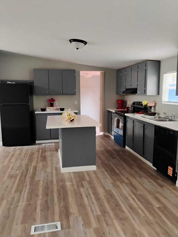 2020  Mobile Home For Sale