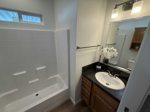 2020 Skyline AMBER COVE 4610CTC Manufactured Home