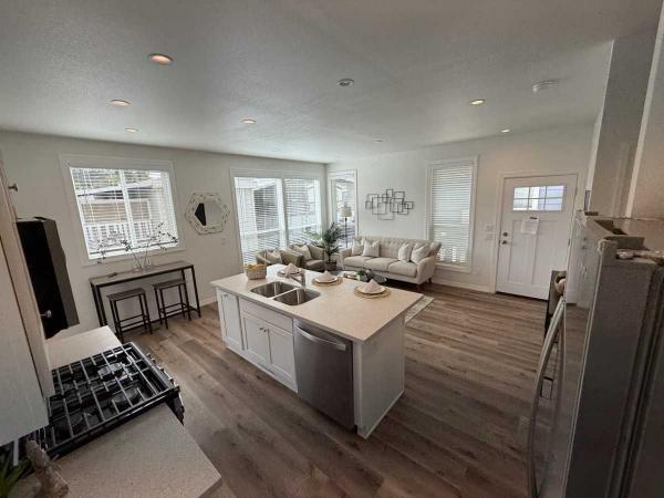 2025 AMBER COVE 67 S4699 23 Manufactured Home