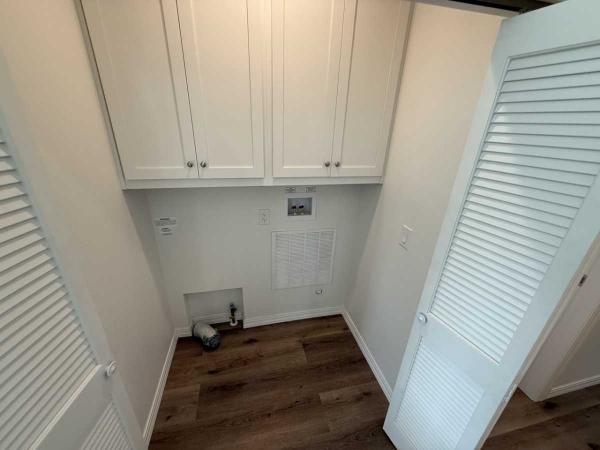 2025 AMBER COVE 67 S4699 23 Manufactured Home