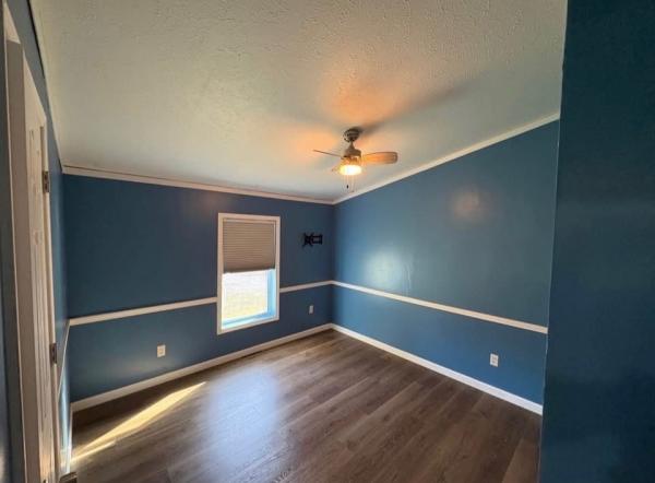 2006 Holly Park Mobile Home