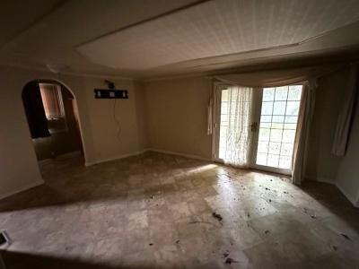 Photo 4 of 24 of home located at 1800 Lakewood Ct #107 Eugene, OR 97402