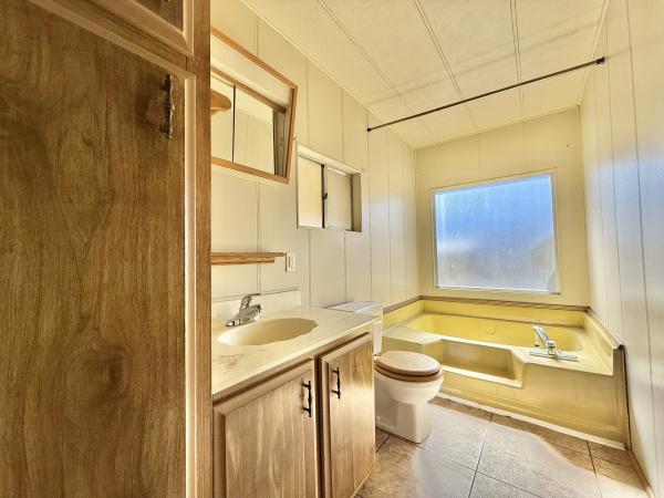 1977 Celtic Corp OAKRIDGE Mobile Home