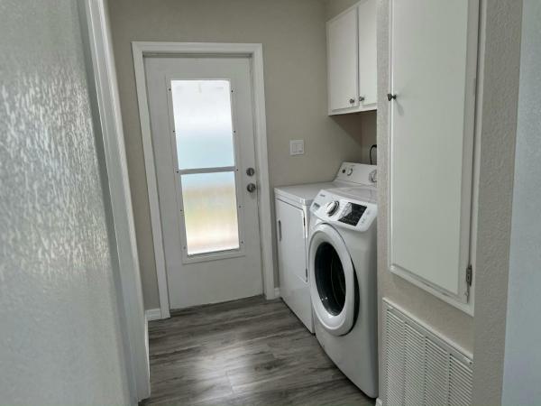 1982 HS SCHU Manufactured Home