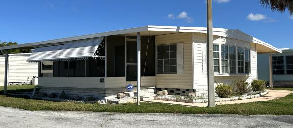 1980 TWIN Mobile Home For Sale