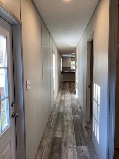 Photo 2 of 12 of home located at 421 N. Amy Drive Bellevue, IL 61604