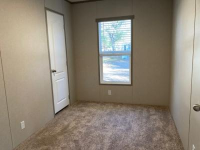 Photo 3 of 12 of home located at 421 N. Amy Drive Bellevue, IL 61604