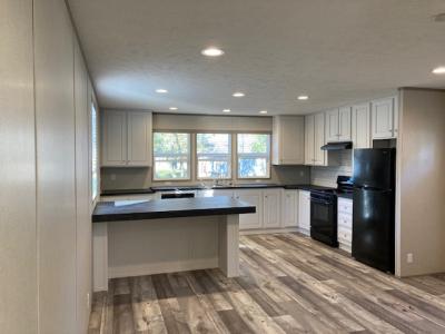 Photo 5 of 12 of home located at 421 N. Amy Drive Bellevue, IL 61604