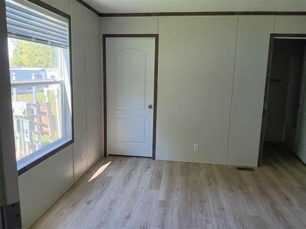 2023 96PLH16763RH23S  Home