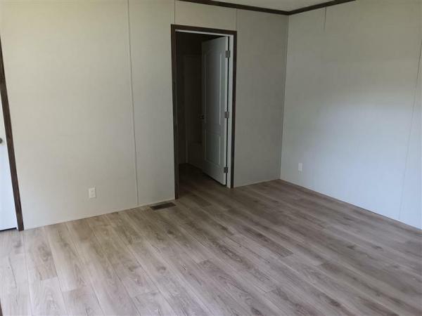 2023 96PLH16763RH23S  Home