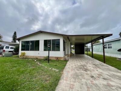 Mobile Home at 2421 Lakeside Dr Leesburg, FL 34788