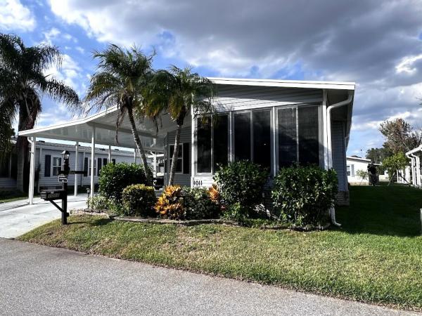 1992 Homes of Merit Mobile Home For Sale