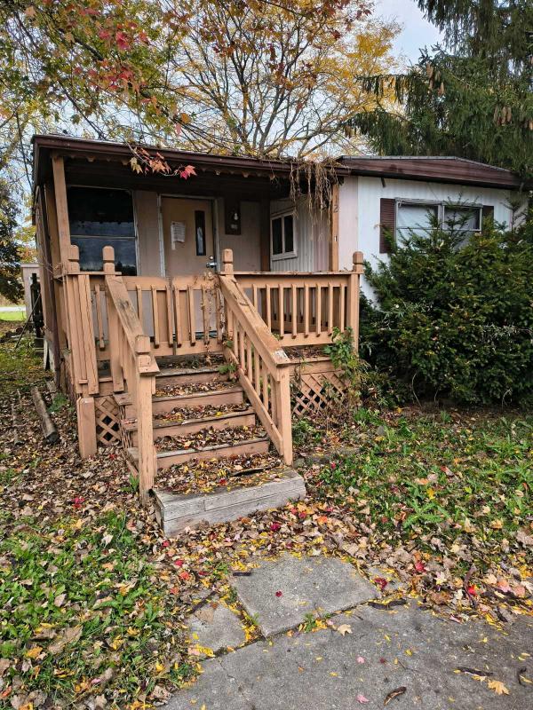 Photo 1 of 1 of home located at 12381 Oak Carleton, MI 48117