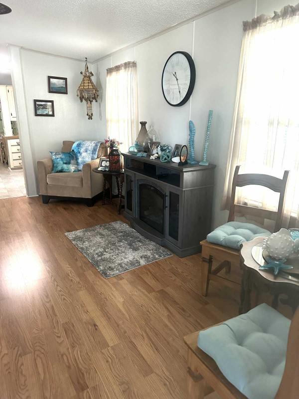 1992 Manufactured Home