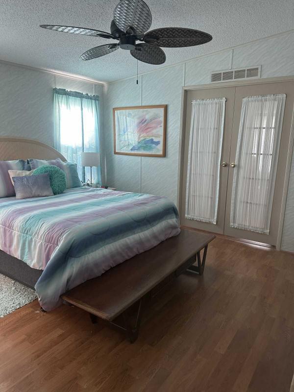 1992 Manufactured Home