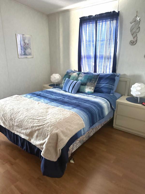 1992 Manufactured Home