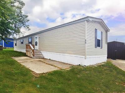 Mobile Home at 916 Moss Avenue Union City, IN 47390