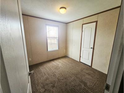 Photo 4 of 6 of home located at 916 Moss Avenue Union City, IN 47390