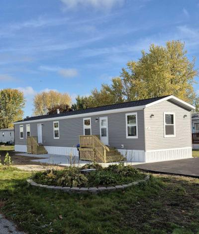 Mobile Home at 17 Northwood Village New London, WI 54961