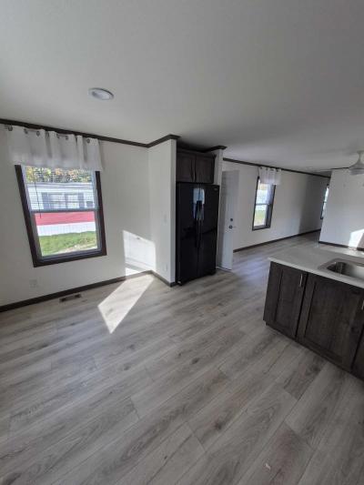 Photo 4 of 17 of home located at 17 Northwood Village New London, WI 54961