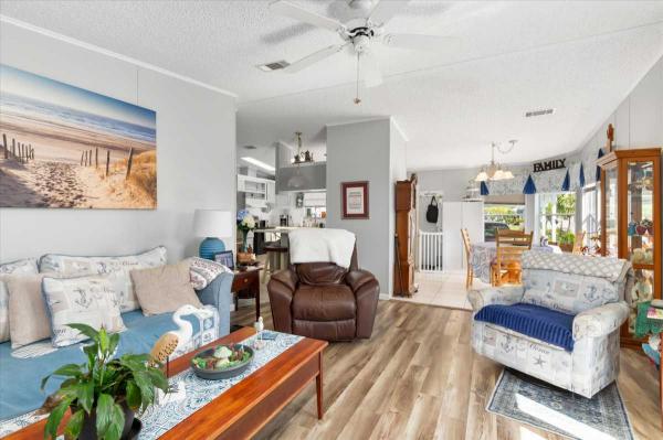 1993 Manufactured Home