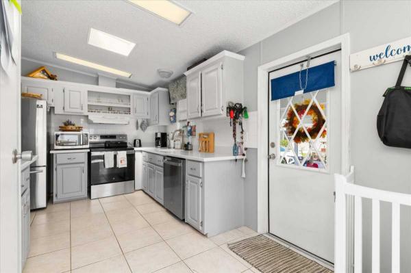 1993 Manufactured Home