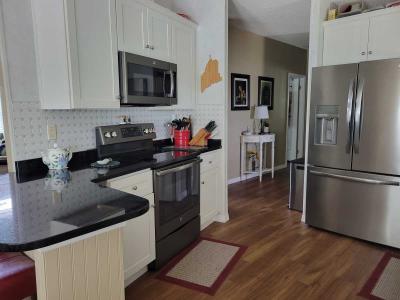 Photo 4 of 11 of home located at 5601 Duncan Rd  #169 Punta Gorda, FL 33982