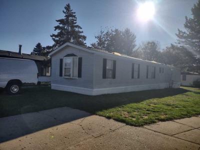 Photo 3 of 6 of home located at 5384 Gravier Dr. #608 White Lake, MI 48383