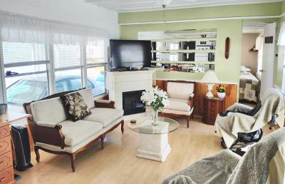 Photo 5 of 20 of home located at 5151 4th St N Saint Petersburg, FL 33703