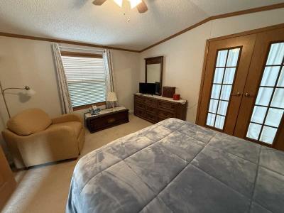 Photo 4 of 13 of home located at 8 Eagle Ln Beecher, IL 60401