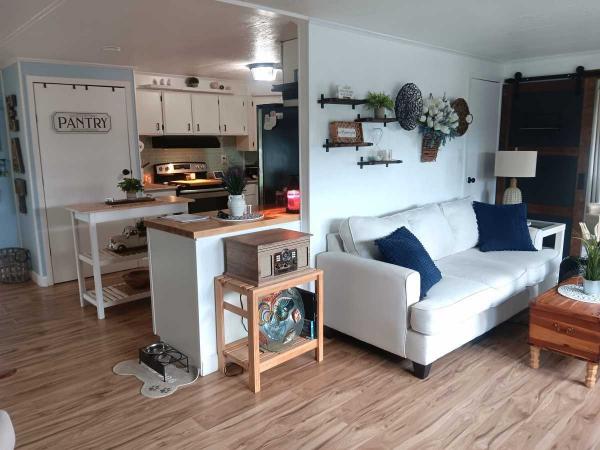 1986 Manufactured Home