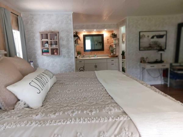 1986 Manufactured Home