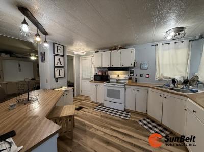 Photo 4 of 38 of home located at 24 Franklin Circle Sorrento, FL 32776