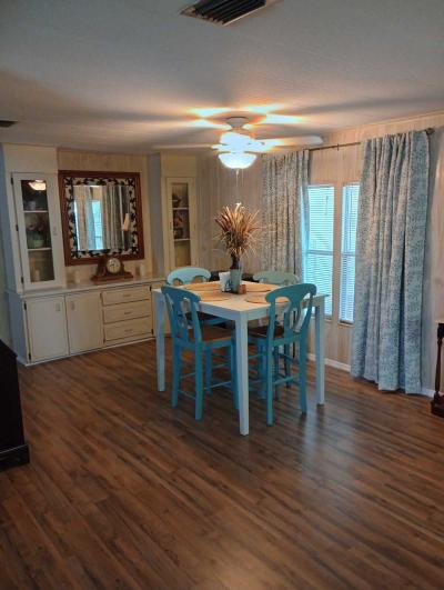 Photo 4 of 28 of home located at 7097 Easy St Ocala, FL 34472