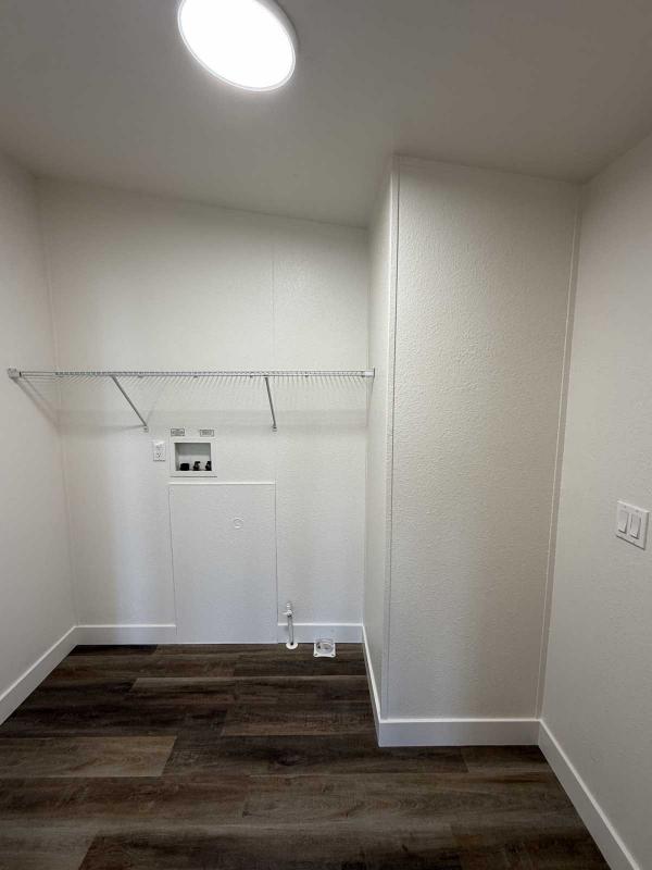 1999 Skyline MobileHomes Mobile Home For Sale