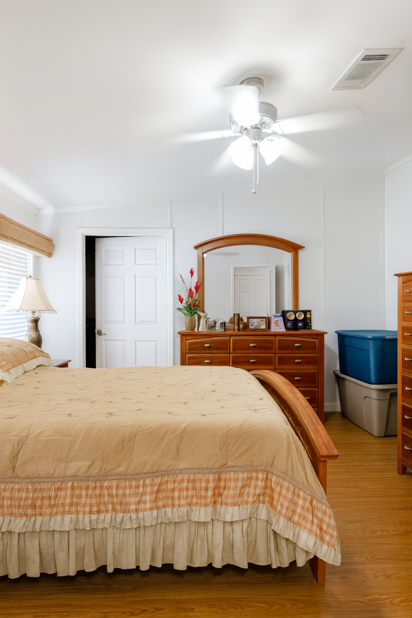 2006 LFST Mobile Home For Sale