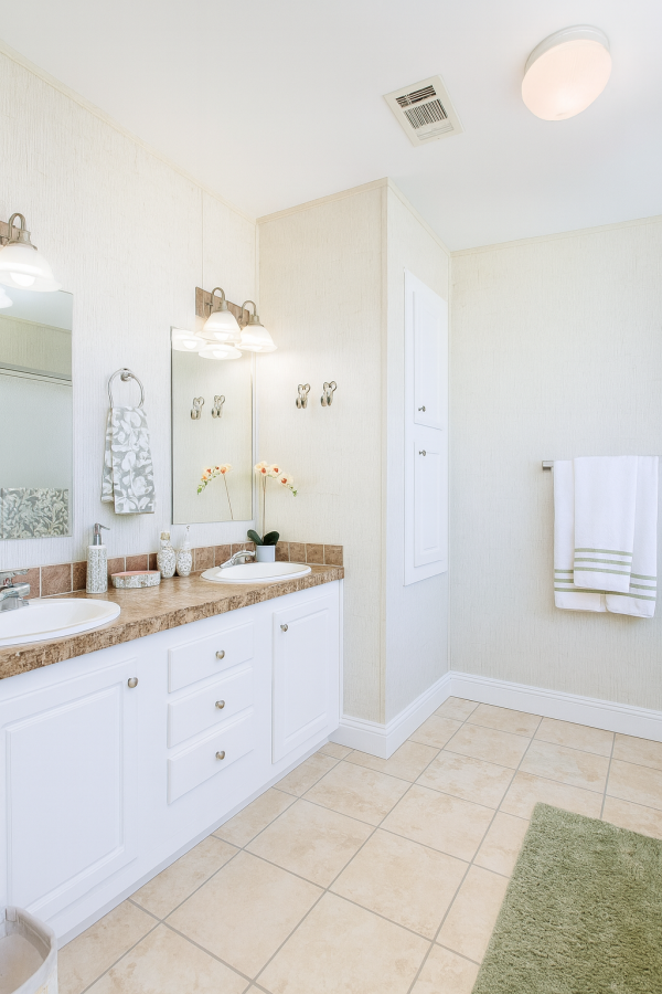 2006 LFST Mobile Home For Sale