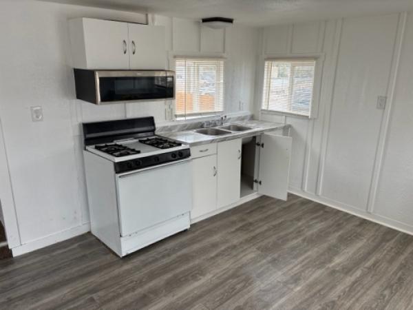 1970 147 Manufactured Home