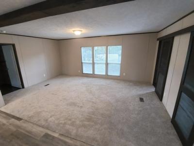 Photo 3 of 11 of home located at 168 Johnston Subdivision Benton, KY 42025