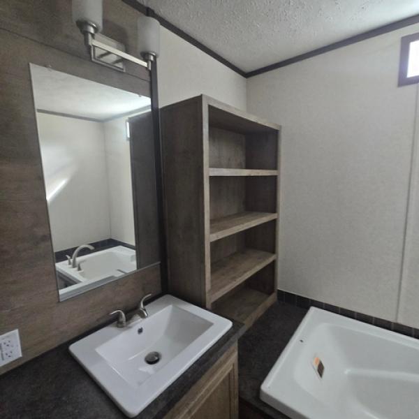 2022 THE ANNIV Mobile Home For Sale