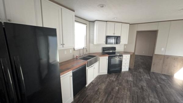 2023 37S121 CA Mobile Home For Sale