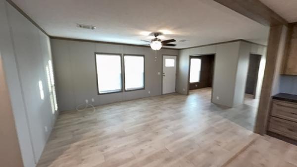 2023 BLUEBONNET 38CLB28643AH23 Mobile Home For Sale