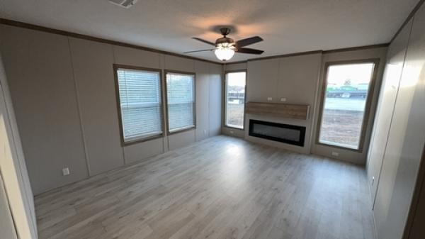 2023 BLUEBONNET 38CLB28643AH23 Mobile Home For Sale