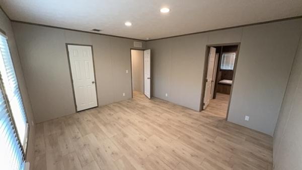 2023 BLUEBONNET 38CLB28643AH23 Mobile Home For Sale