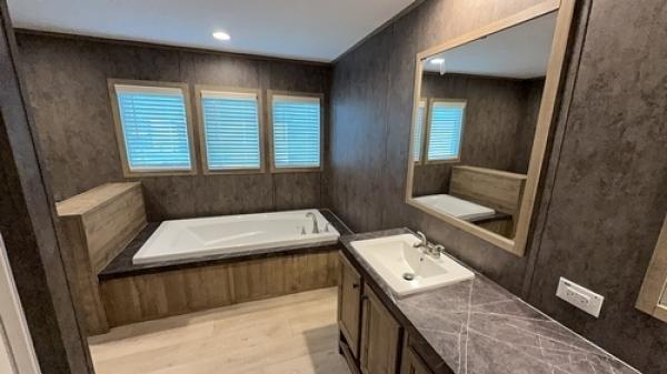 2023 BLUEBONNET 38CLB28643AH23 Mobile Home For Sale