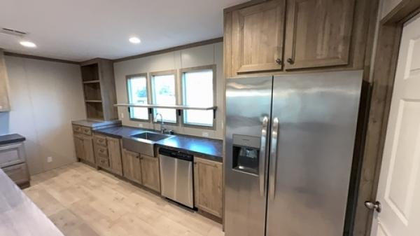 2023 BLUEBONNET 38CLB28643AH23 Mobile Home For Sale