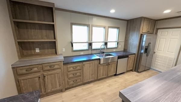 2023 BLUEBONNET 38CLB28643AH23 Mobile Home For Sale