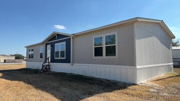 2023 BLUEBONNET 38CLB28643AH23 Mobile Home For Sale