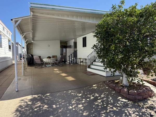 1998 OakP Mobile Home For Sale